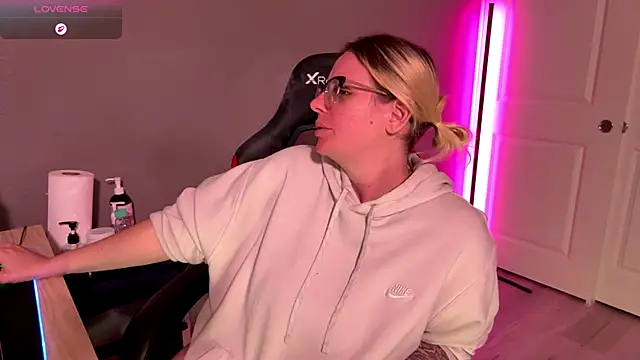 Charlies world online show from 21, 11, 2025