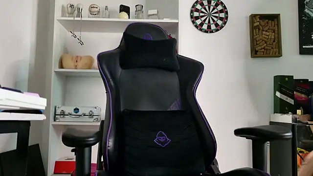 aaron nvk online show from 21, 3, 2026