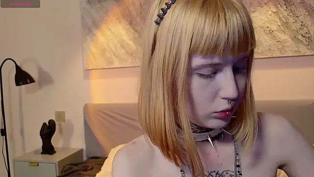 Snapshot of MilkMeSoftly chatting on 7, 5, 2026 MilkMeSoftly online show from 7, 5, 2026