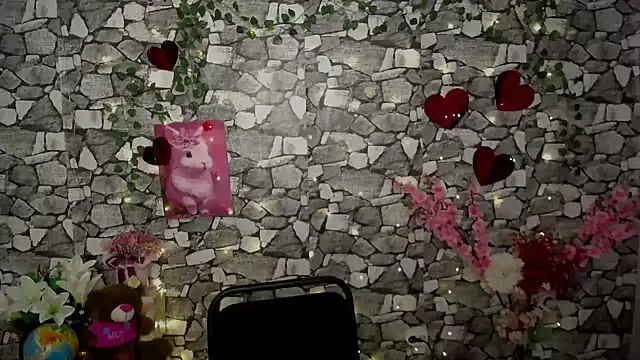 Amanda Bright  online show from 19, 11, 2025