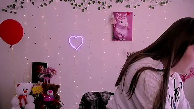 Amanda Bright  online show from 15, 4, 2026