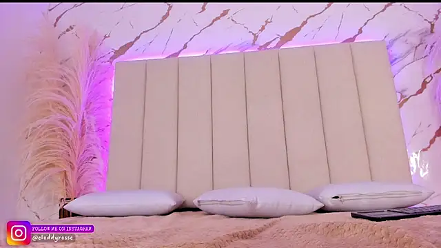 Elody rousse online show from 12, 10, 2025