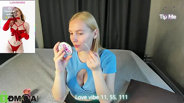 Anna Chelsea online show from 8, 10, 2025