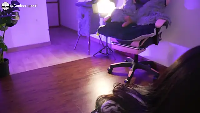 AnnieCouperr online show from 28, 2, 2026