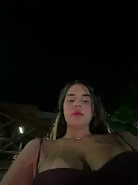 BellaLeclair online show from 12, 4, 2026