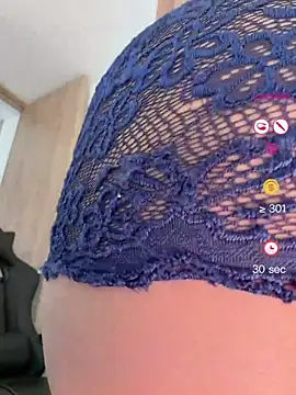 Snapshot of BellaLeclair chatting on 30, 5, 2026 BellaLeclair online show from 30, 5, 2026