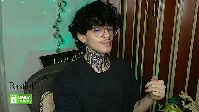 Snapshot of Mihail_leroy chatting on 2, 10, 2025 Mihail leroy online show from 2, 10, 2025