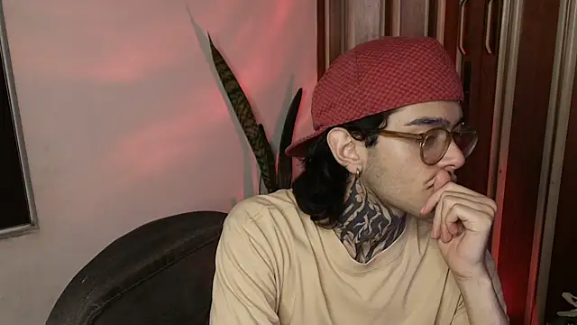 Snapshot of Mihail_leroy chatting on 23, 7, 2026 Mihail leroy online show from 23, 7, 2026