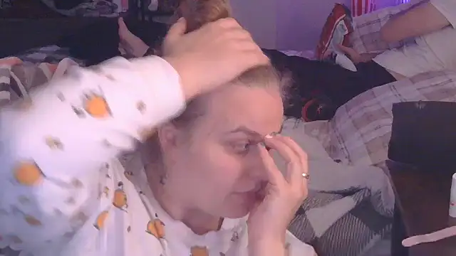 Sexyblonde12344 online show from 15, 10, 2025