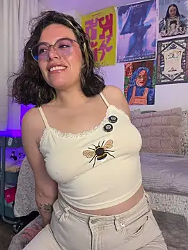 Snapshot of Katheerine chatting on 4, 5, 2026 Katheerine online show from 4, 5, 2026