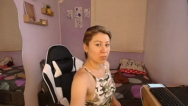 luna desiree online show from 25, 3, 2026