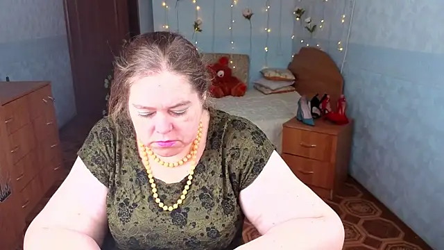 Audrey Aura online show from 12, 9, 2025