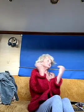 Snapshot of ladyboatlady chatting on 26, 9, 2025 ladyboatlady online show from 26, 9, 2025