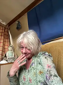 ladyboatlady online show from 20, 4, 2026