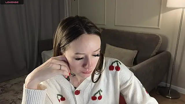 cutienaughtygirl online show from 24, 11, 2025