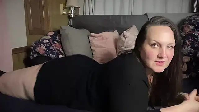 Snapshot of Just_Trudy chatting on 30, 11, 2025 Just Trudy online show from 30, 11, 2025