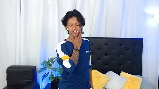 Snapshot of dreyk20 chatting on 6, 11, 2025 dreyk20 online show from 6, 11, 2025