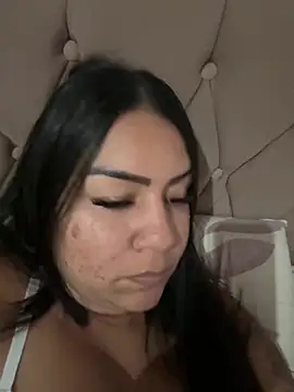 julianamascarada online show from 2, 4, 2026