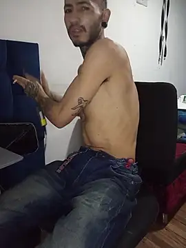 Snapshot of Tattoboy19cm chatting on 13, 7, 2026 Tattoboy19cm online show from 13, 7, 2026