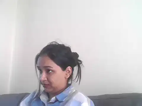Snapshot of cute_indianxo chatting on 6, 10, 2025 cute indianxo online show from 6, 10, 2025