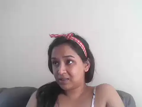 Snapshot of cute_indianxo chatting on 9, 10, 2025 cute indianxo online show from 9, 10, 2025