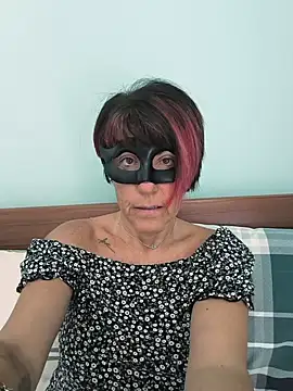 Snapshot of DragonflyExhib chatting on 13, 6, 2026 DragonflyExhib online show from 13, 6, 2026