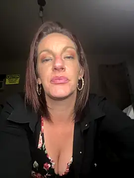 Snapshot of silverbay-456 chatting on 14, 11, 2025 silverbay-456 online show from 14, 11, 2025