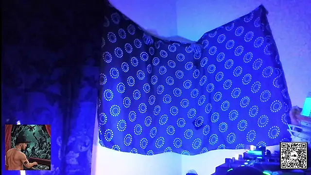 Snapshot of DjDiCKmannOnE chatting on 8, 10, 2025 DjDiCKmannOnE online show from 8, 10, 2025