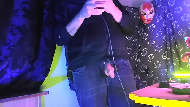 Snapshot of DjDiCKmannOnE chatting on 1, 2, 2026 DjDiCKmannOnE online show from 1, 2, 2026