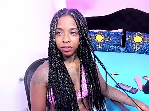 Snapshot of Pauline_Fox chatting on 8, 5, 2026 Pauline Fox online show from 8, 5, 2026