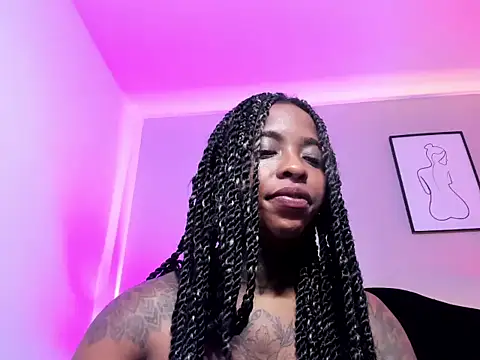 Snapshot of Pauline_Fox chatting on 9, 5, 2026 Pauline Fox online show from 9, 5, 2026