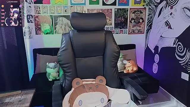 Snapshot of Yuhwan_ chatting on 22, 11, 2025 Yuhwan online show from 22, 11, 2025