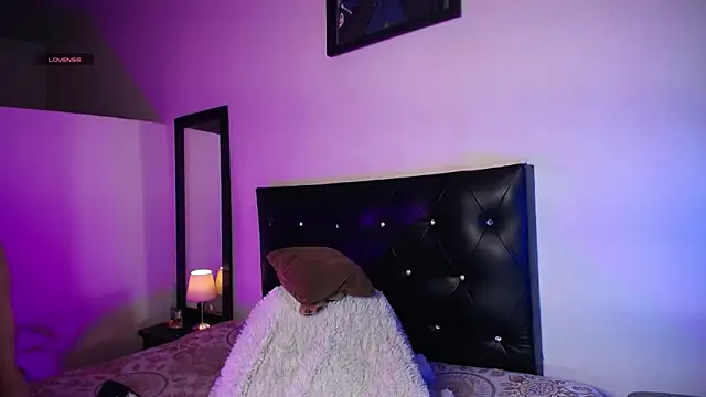 Snapshot of santiago_cutex chatting on 3, 6, 2026 santiago cutex online show from 3, 6, 2026