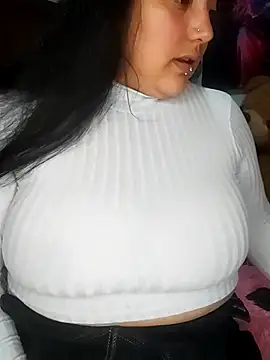 Snapshot of kittenFreyja_ chatting on 25, 11, 2025 kittenFreyja online show from 25, 11, 2025