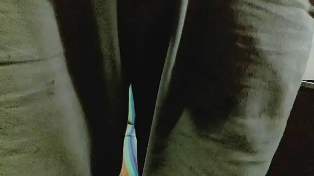 EYEzIAM online show from 4, 4, 2026