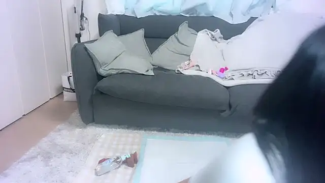 Snapshot of moemilk chatting on 10, 10, 2025 moemilk online show from 10, 10, 2025