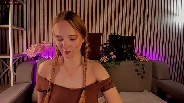 Casey Sweeet online show from 18, 5, 2026