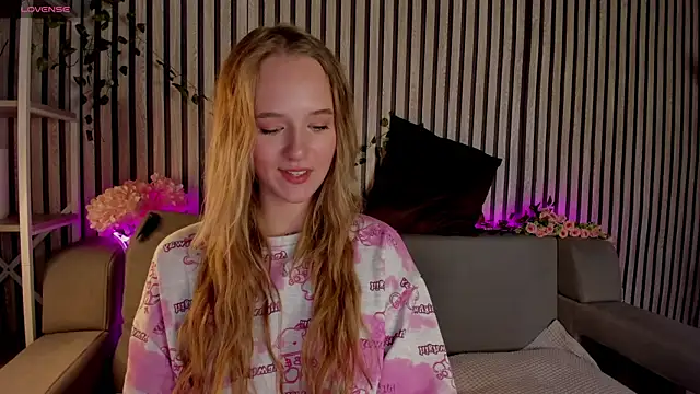 Casey Sweeet online show from 2, 6, 2026