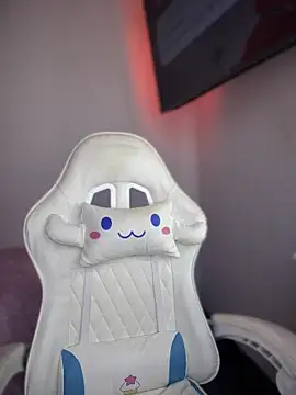 Snapshot of isabela_l chatting on 21, 9, 2025 isabela l online show from 21, 9, 2025