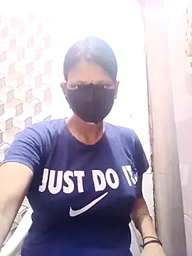 Snapshot of varnika chatting on 23, 9, 2025 varnika online show from 23, 9, 2025