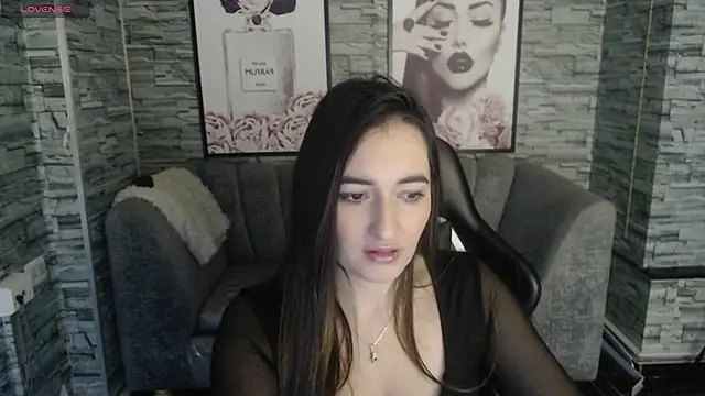 Snapshot of Soffi_betacur_b chatting on 27, 9, 2025 Soffi betacur b online show from 27, 9, 2025