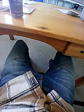 Snapshot of OsbertMikes chatting on 30, 9, 2025 OsbertMikes online show from 30, 9, 2025