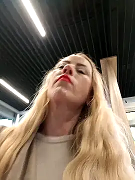 DeeA Blondy online show from 21, 9, 2025