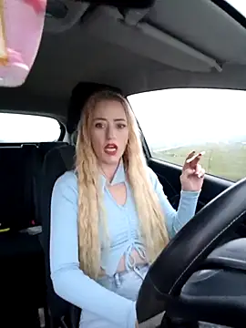 DeeA Blondy online show from 8, 10, 2025