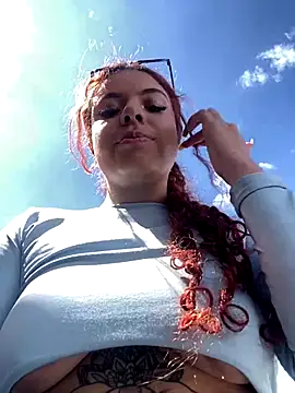 Snapshot of haally-mll chatting on 26, 10, 2025 haally-mll online show from 26, 10, 2025