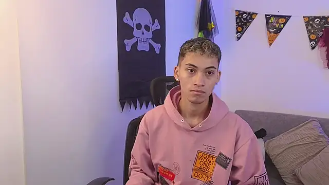 yulian vasquez online show from 18, 10, 2025