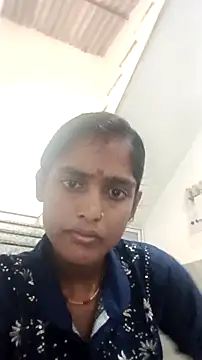 Snapshot of Guriya0076 chatting on 28, 10, 2025 Guriya0076 online show from 28, 10, 2025