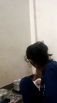 Snapshot of Guriya0076 chatting on 6, 11, 2025 Guriya0076 online show from 6, 11, 2025