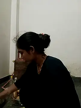 Snapshot of Guriya0076 chatting on 15, 11, 2025 Guriya0076 online show from 15, 11, 2025