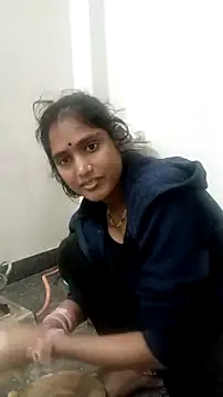 Snapshot of Guriya0076 chatting on 18, 11, 2025 Guriya0076 online show from 18, 11, 2025